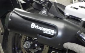 HUSQVARNA SVARTPILEN 250 2006