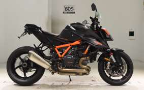 KTM 1290 SUPER DUKE R 2023