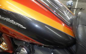 HARLEY FLHTCUSE 1800CVO 2013