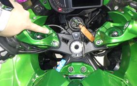 KAWASAKI NINJA H2 SX SE 2018 ZXT02A