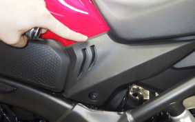 HONDA CBR650R E-Clutch 2025 RH17