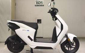 HONDA EM1 e: 2021 EF16