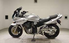 SUZUKI BANDIT 1200 S 2003 GV77A