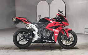HONDA CBR600RR PC40