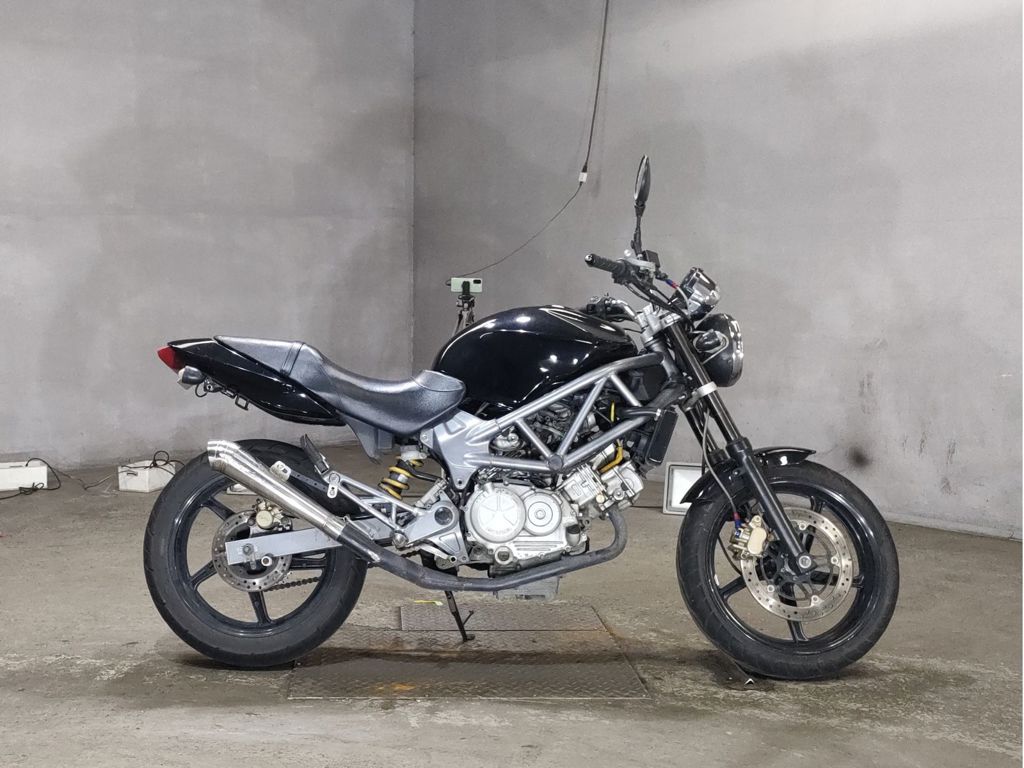 Фото Honda VTR 250 2003 с японского аукциона
