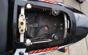 SUZUKI GSX-R1000 2001 GT74A
