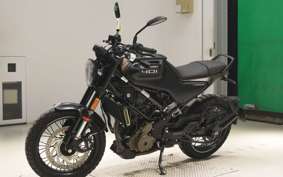 HUSQVARNA SVARTPILEN 401 2023