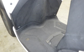YAMAHA TRICITY 125 A  ヤネツキ 2000 SEC1J