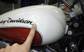 HARLEY XL883LI 2011