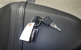 TRIUMPH TRIDENT 660 2023