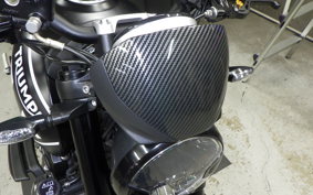 TRIUMPH TRIDENT 660 2023
