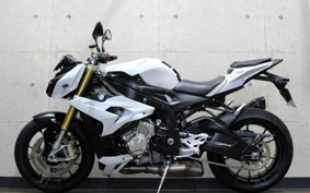 BMW S1000R 2016 0D02