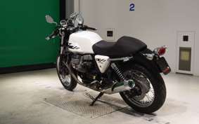 MOTO GUZZI V7 CAFE CLASSIC 2011