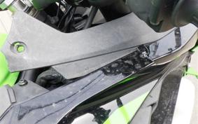 KAWASAKI ZX-25R ZX250E