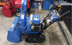 YAMAHA  SNOW BLOWER  MACHINE 