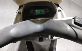 YAMAHA MAJESTY 125 SE27