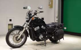 HONDA VT400S 2010