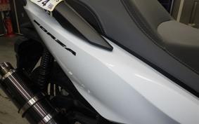 HONDA FORZA 250 2015 MF13