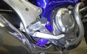 SUZUKI ｸﾞﾗﾃﾞｨｳｽ400 2011