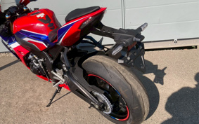 HONDA CBR1000RR-R FB SP 2020 SC82