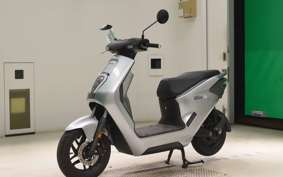 HONDA EM1 e: 2022 EF16