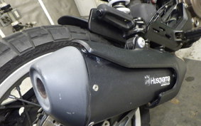 HUSQVARNA SVARTPILEN 401 2018