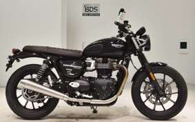 TRIUMPH STREET TWIN 2023