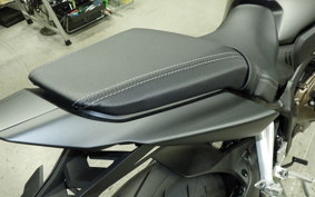 HONDA CB650R E-Clutch 2025 RH17