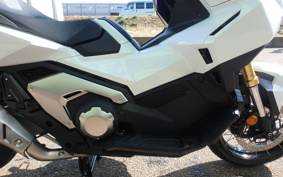 HONDA X-ADV 750 2025 RH21