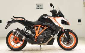 KTM 1290 SUPER DUKE GT 2019