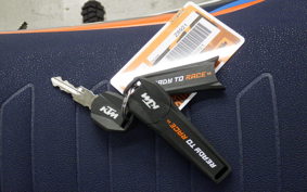 KTM 690 SMC R 2024