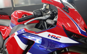 HONDA CBR600RR 2025 PC40