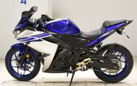 YAMAHA YZF-R25 2017 RG10J