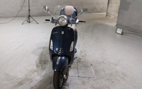 VESPA PRIMA BEIGE RA125 M8210