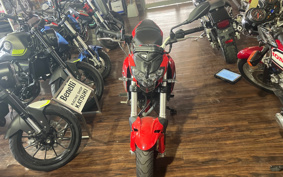 BENELLI TNT125