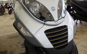 PIAGGIO MP3 250