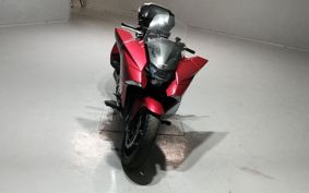 HONDA NM4 VULTUS -02 RC82