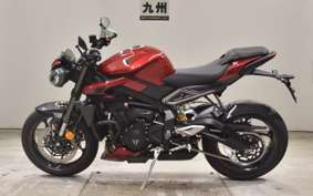 TRIUMPH STREET TRIPLE RS 2025