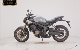 HONDA CB650R E-Clutch 2025