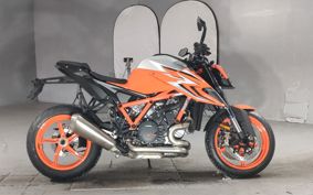 KTM 1290 SUPER  DUKE R V3940
