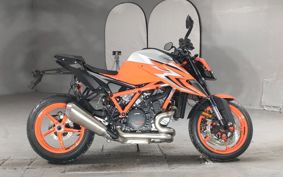 KTM 1290 SUPER DUKE R V3940