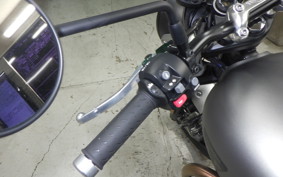 TRIUMPH STREET TWIN 2022