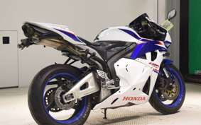 HONDA CBR600RR 2011