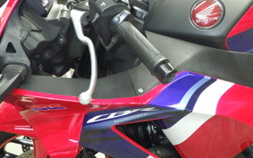 HONDA CBR600RR 2021 PC40