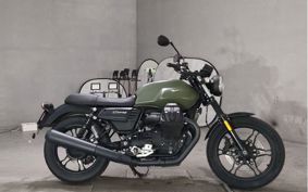 MOTO GUZZI V7 3 STONE 2019 ..