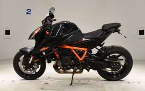 KTM 1290 SUPER DUKE R 2023