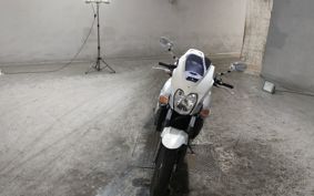 SUZUKI GSR600 2010 B9112