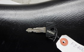 YAMAHA FZ400 R 1989 46X