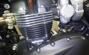 TRIUMPH BONNEVILLE BOBBER 2025