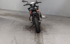 KTM 890 DUKE GP TU940